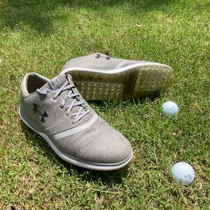 Mens Size 10 Under Armour golf shoes